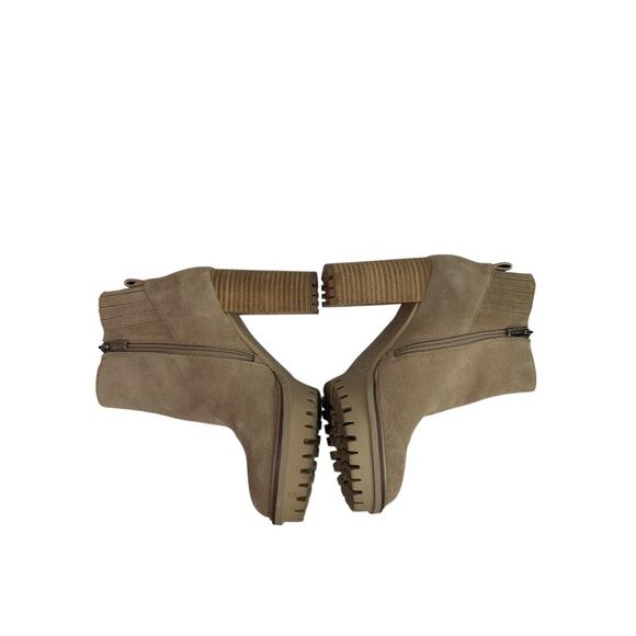 Size 6M Vince Camuto Womens Heeled Booties Truffle Taupe Suede Ernessa - Picture 10 of 13